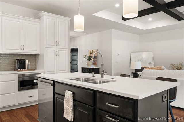 1903 Mystic Falls Circle 229, Jeffersonville, IN 47130