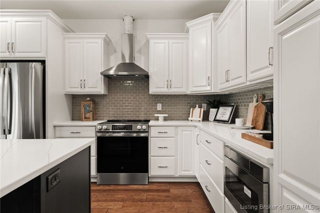 1903 Mystic Falls Circle 229, Jeffersonville, IN 47130