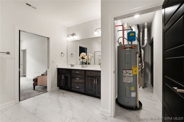 1903 Mystic Falls Circle 229, Jeffersonville, IN 47130