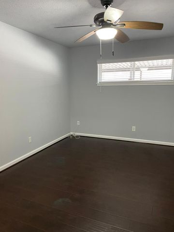 6402 Del Monte Drive 72, Houston, TX 77057