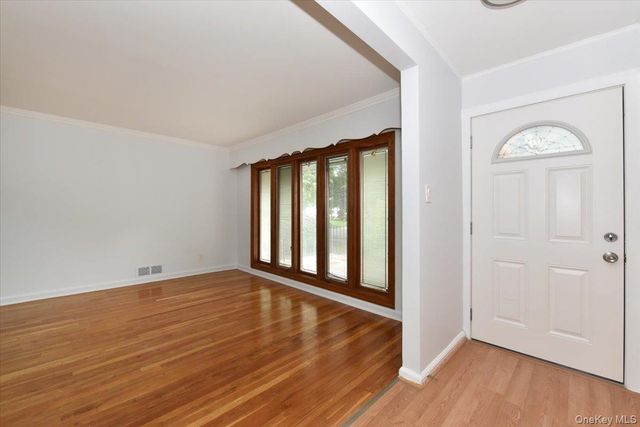 7515 196th Place, Fresh Meadows, NY 11366