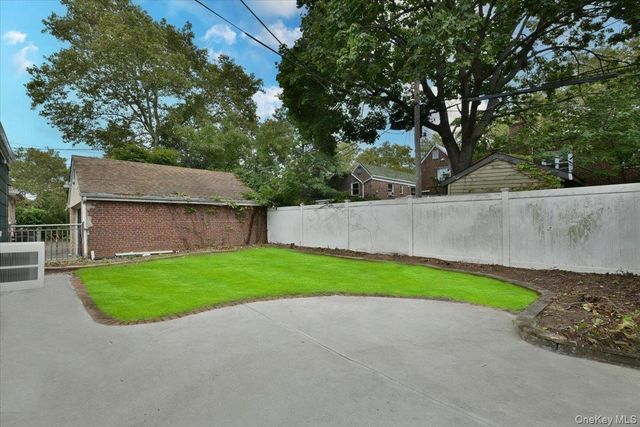 7515 196th Place, Fresh Meadows, NY 11366
