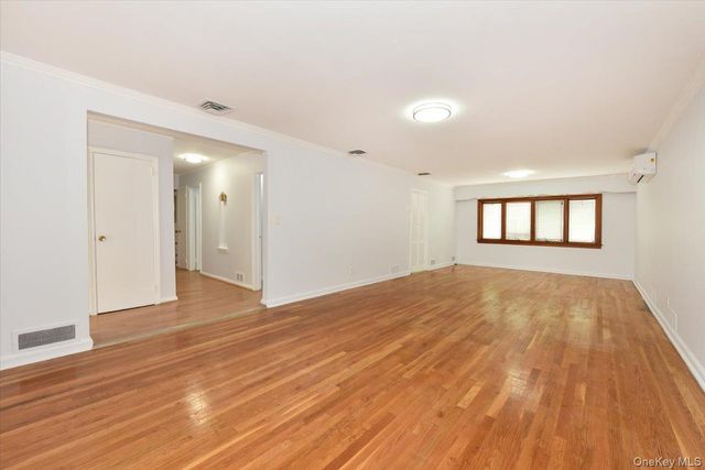 7515 196th Place, Fresh Meadows, NY 11366