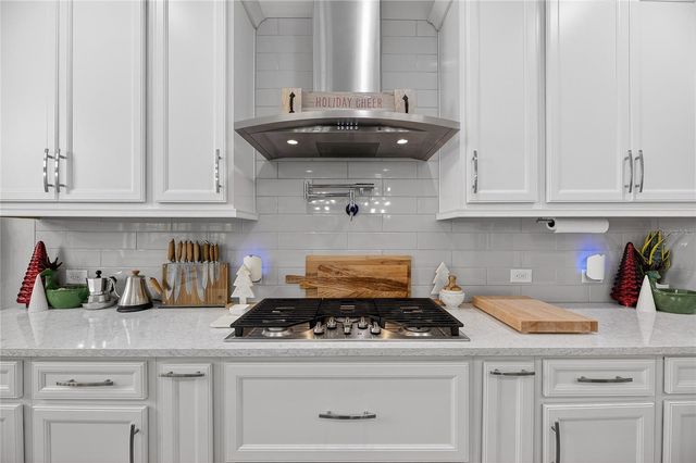 7424 PARADISO DRIVE, Apollo Beach, FL 33572