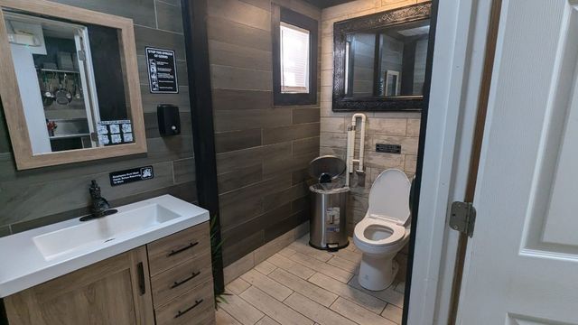 834 Admiral Street, Providence, RI 02904