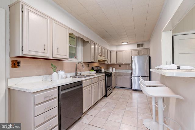 6426 SHERWOOD RD, Baltimore, MD 21239