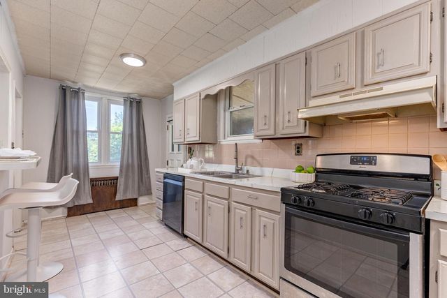 6426 SHERWOOD RD, Baltimore, MD 21239