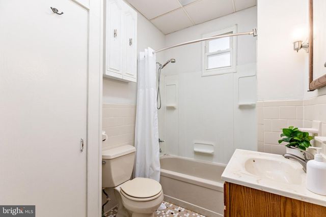 6426 SHERWOOD RD, Baltimore, MD 21239