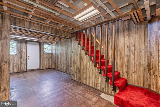 6426 SHERWOOD RD, Baltimore, MD 21239