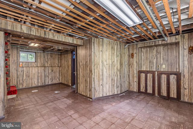 6426 SHERWOOD RD, Baltimore, MD 21239