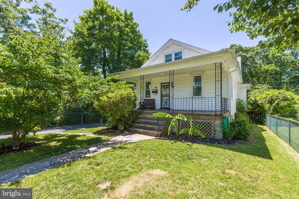 6426 SHERWOOD RD, Baltimore, MD 21239