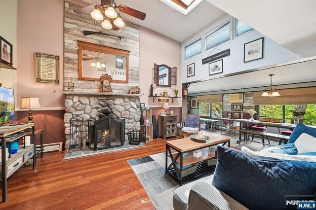 69 Lindys Drive, West Milford, NJ 07480