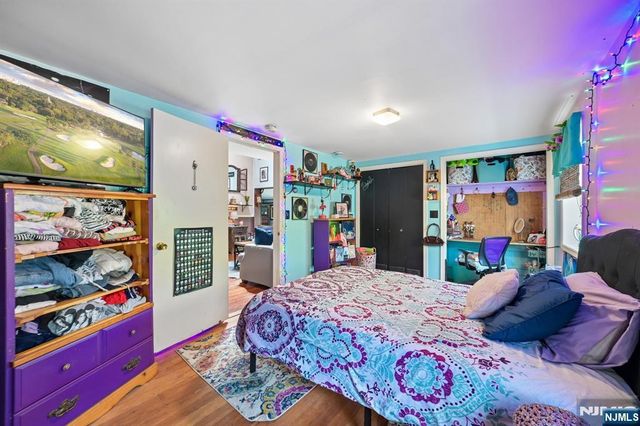 69 Lindys Drive, West Milford, NJ 07480