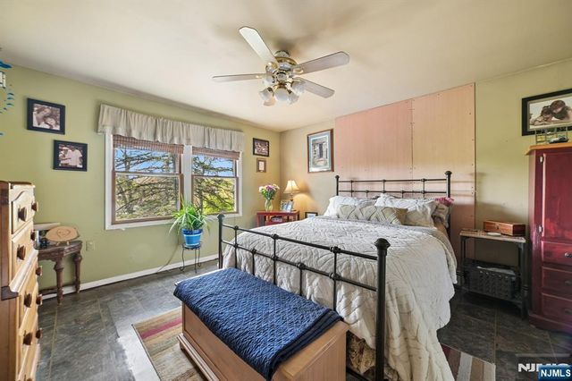 69 Lindys Drive, West Milford, NJ 07480