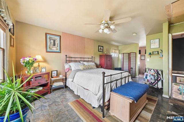 69 Lindys Drive, West Milford, NJ 07480