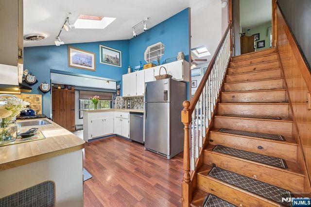 69 Lindys Drive, West Milford, NJ 07480