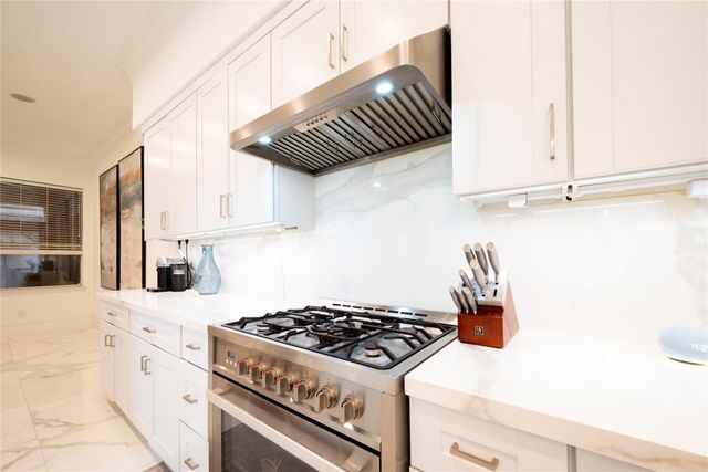 4744 Post Oak Timber Drive 39, Houston, TX 77056
