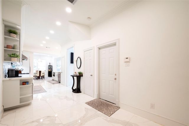 4744 Post Oak Timber Drive 39, Houston, TX 77056