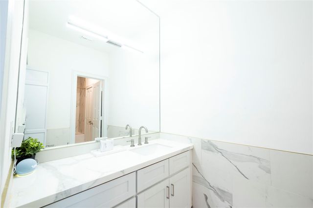 4744 Post Oak Timber Drive 39, Houston, TX 77056