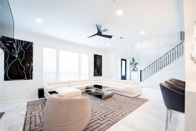 4744 Post Oak Timber Drive 39, Houston, TX 77056