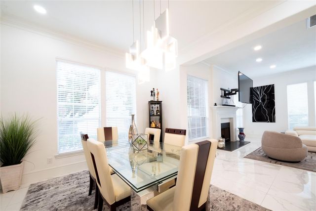 4744 Post Oak Timber Drive 39, Houston, TX 77056