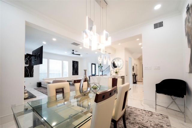 4744 Post Oak Timber Drive 39, Houston, TX 77056