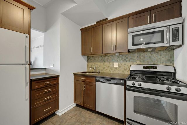 1 Landmark Square 621, Port Chester, NY 10573