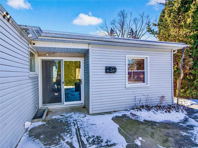 41 Appian Drive, Gates, NY 14606