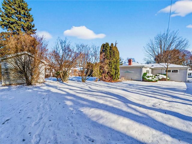 41 Appian Drive, Gates, NY 14606