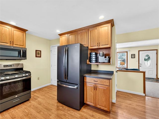 41 Appian Drive, Gates, NY 14606