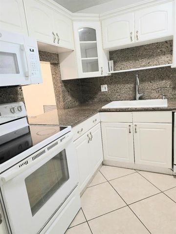 2309 Park Ln 116, Hollywood, FL 33021