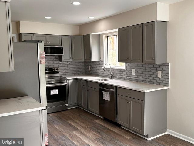 12800 ASBURY DR, Fort Washington, MD 20744