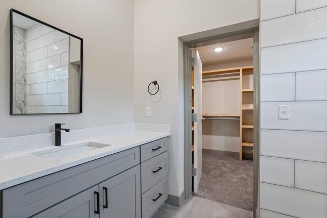 5522 N St. Paul Ct., Wichita, KS 67204