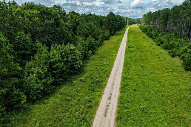 1782 Acres County Line Road, Shepherd, TX 77371