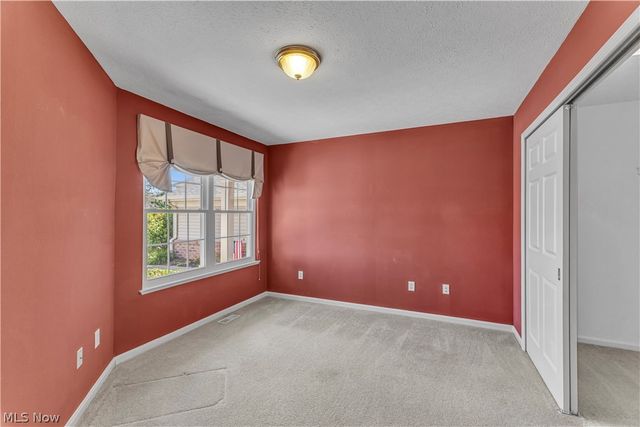 29 Community Drive, Avon Lake, OH 44012