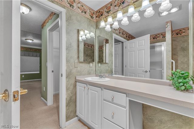 29 Community Drive, Avon Lake, OH 44012