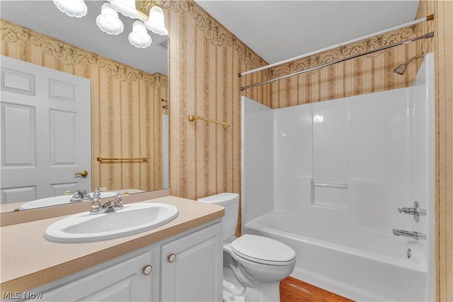 29 Community Drive, Avon Lake, OH 44012