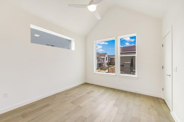 2211 E M Franklin Ave 22, Austin, TX 78723