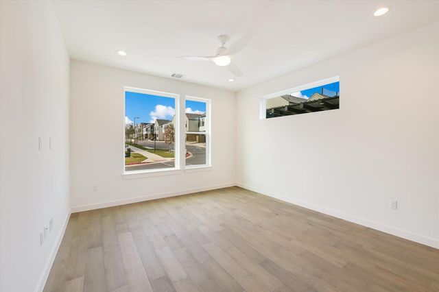 2211 E M Franklin Ave 22, Austin, TX 78723