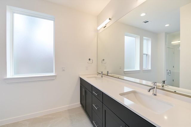 2211 E M Franklin Ave 22, Austin, TX 78723