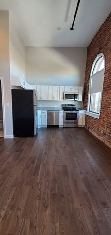 1 Main St 303, Peabody, MA 01960