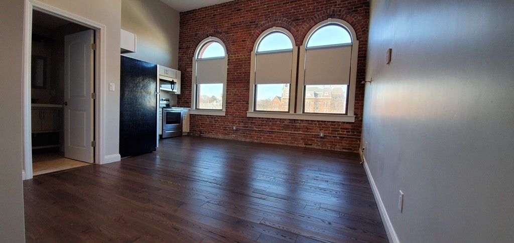 1 Main St 303, Peabody, MA 01960