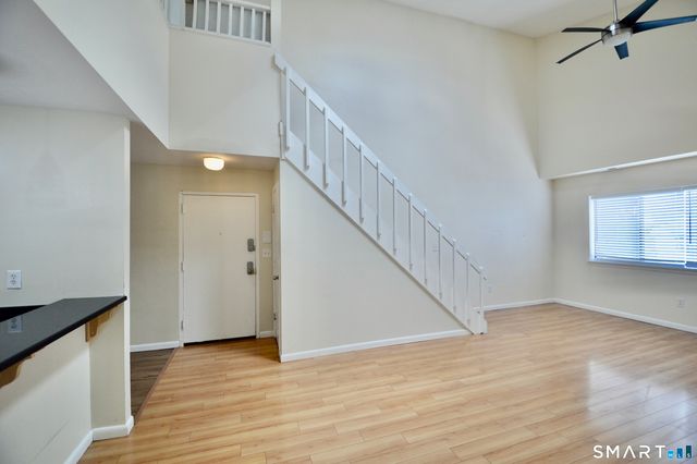 18 Amsterdam Avenue 3A, Bridgeport, CT 06606