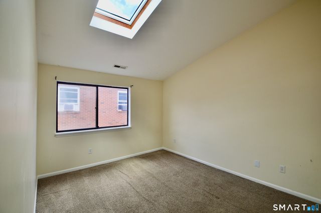 18 Amsterdam Avenue 3A, Bridgeport, CT 06606