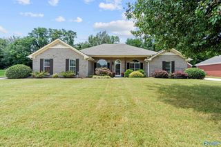 152 Valley Stone Road NE, Huntsville, AL 35811