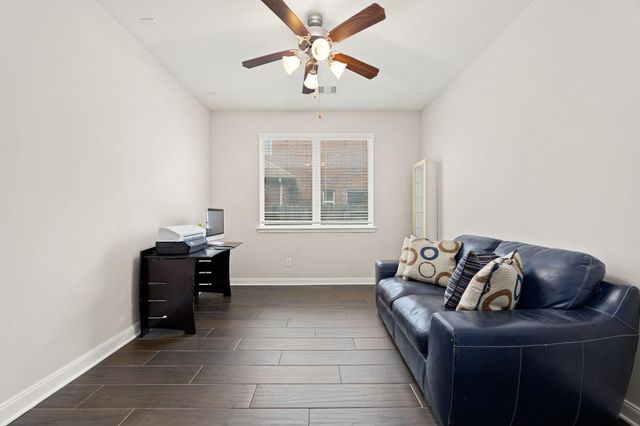 25819 Oakwood Knoll Drive, Katy, TX 77494