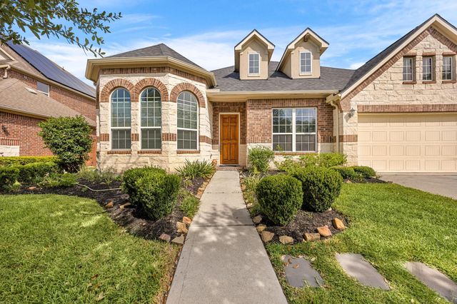 25819 Oakwood Knoll Drive, Katy, TX 77494