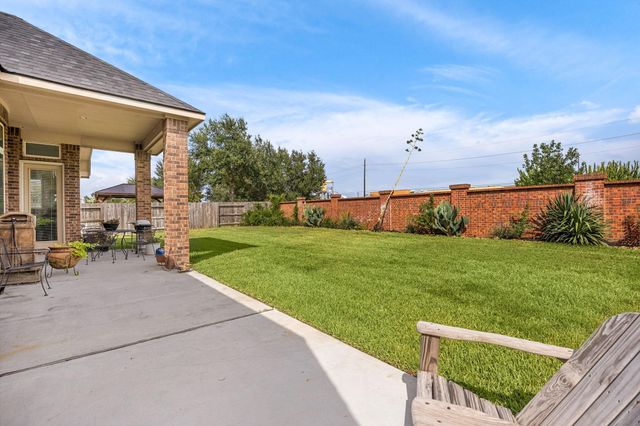 25819 Oakwood Knoll Drive, Katy, TX 77494