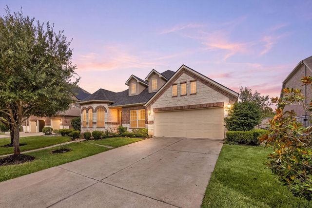 25819 Oakwood Knoll Drive, Katy, TX 77494