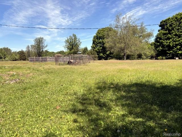 6080 Cedar Lake Road, Putnam Township, MI 48169